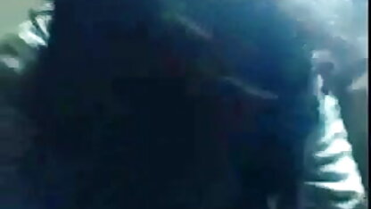 बहन स्नान इंग्लिश में सेक्सी पिक्चर दिखाओ में बाथरूम के सामने भाई और में