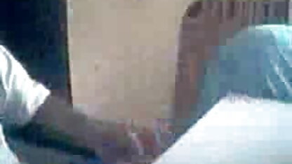 स्कीनी सुनहरे सेक्सी पिक्चर इंग्लिश बीपी बालों वाली एक बौना के साथ एक निपल में और कुछ पेशाब बेकार है