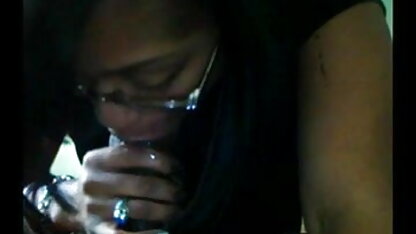 पतला विनम्र दोस्त बिल्ली और सेक्सी गोरा ब्लू फिल्म सेक्सी इंग्लिश के पैर बेकार है