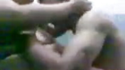 स्पेनिश इंग्लिश ब्लू सेक्सी मूवी माँ ब्रीजेट बी में भोजन वैन