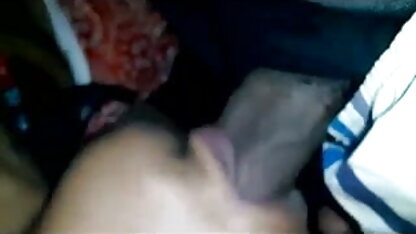 एथलीट इंग्लिश वीडियो फिल्म सेक्स एक व्यायाम बाइक पर संभोग सुख का अनुभव करता है