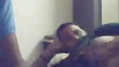 वह पुरुष सेक्सी फिल्म बीएफ इंग्लिश ब्रेसिज़ के साथ उसे शाफ्ट