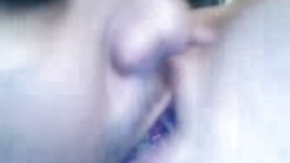 स्पैनियार्ड अपने बेटे के दोस्तों के लंड को चूसना पसंद करता है इंग्लिश सेक्सी ब्लू वीडियो