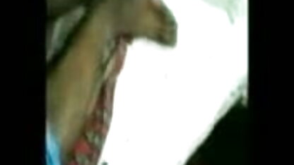 स्टेसी क्रूज़ उसके घुटनों पर इंग्लिश सेक्सी मूवी राक्षस मुर्गा बेकार है